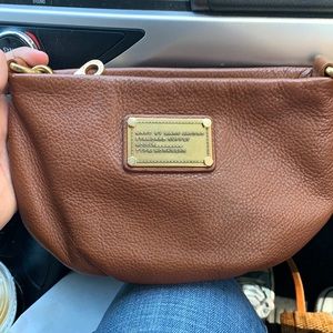 Marc Jacob’s cross body purse